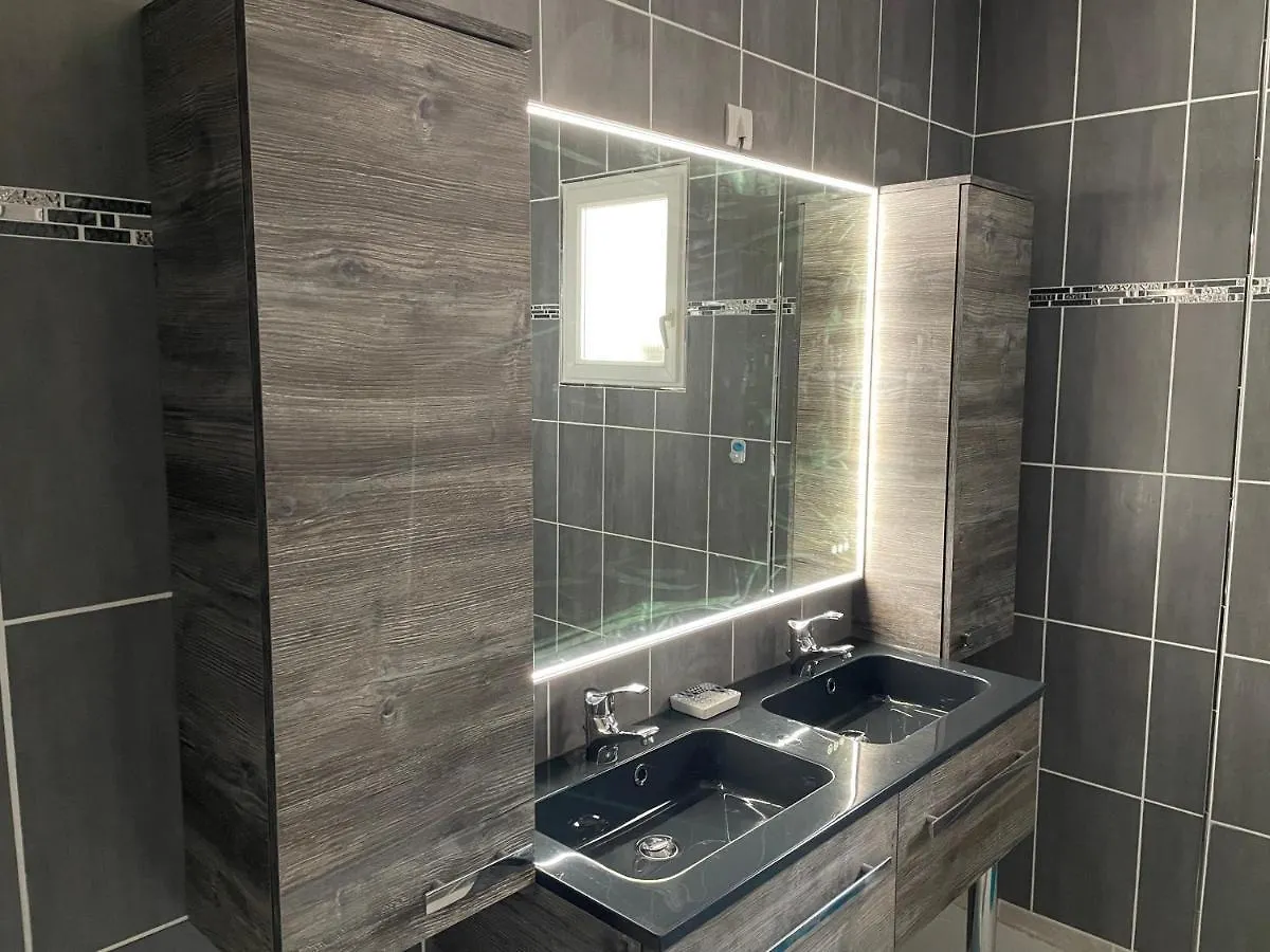 Bed & Breakfast Maison Entiere 4 Lits 8 Pl Avec Jacuzzi Proche Du Safari De Peaugres Anneyron